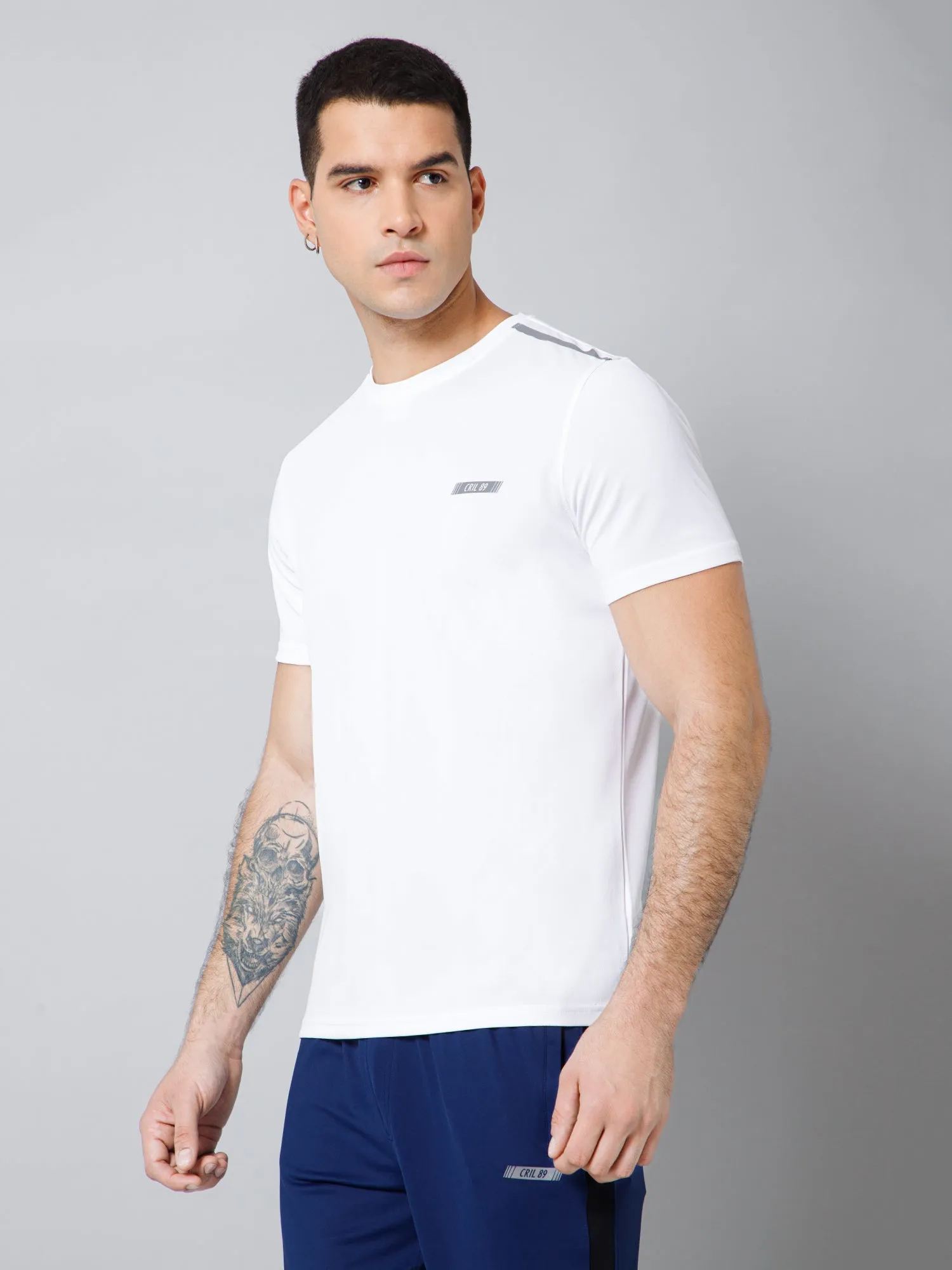 Regular Fit Solid Round Neck Half Sleeve White Active Wear T-Shirt for Men