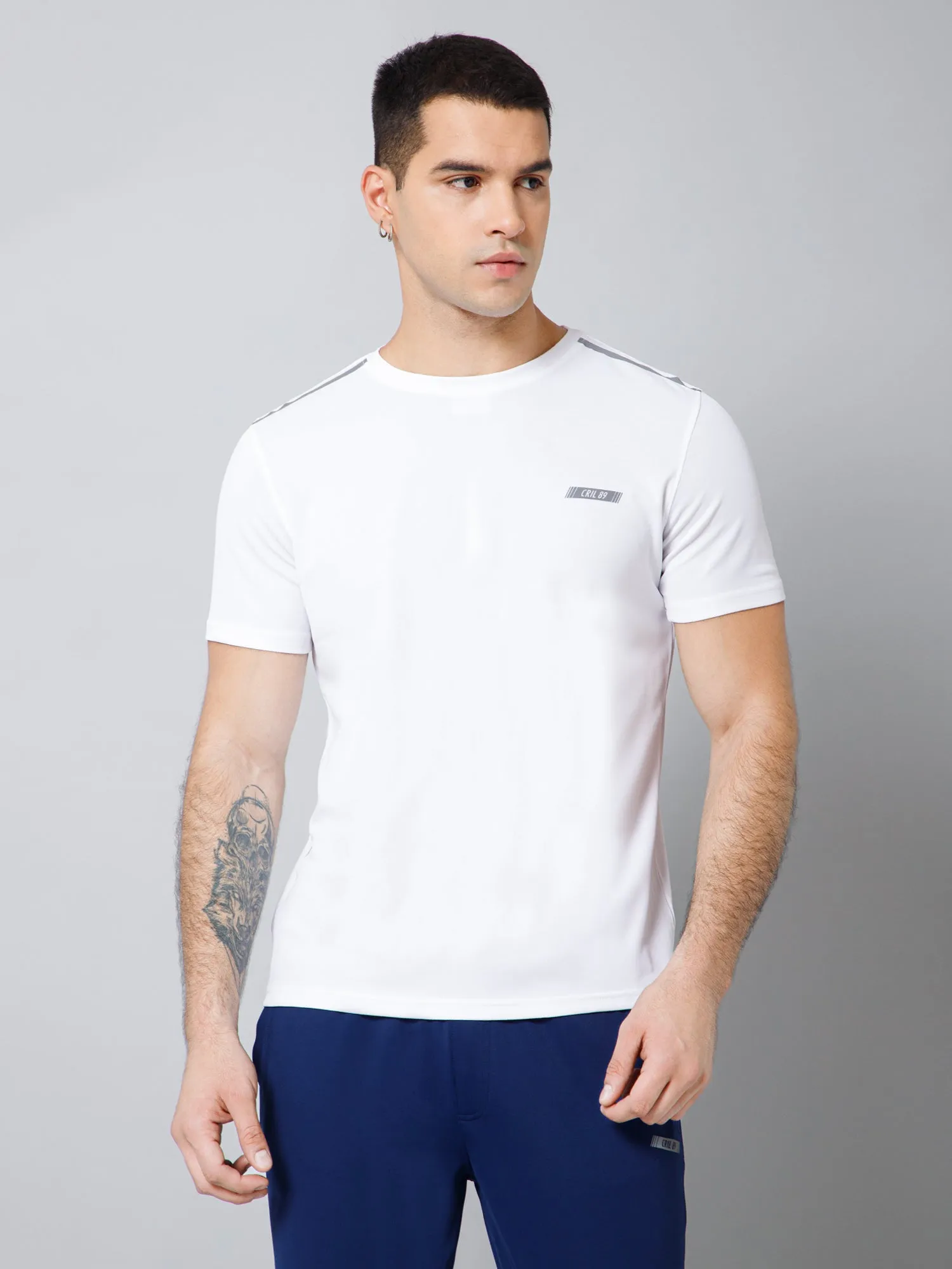 Regular Fit Solid Round Neck Half Sleeve White Active Wear T-Shirt for Men